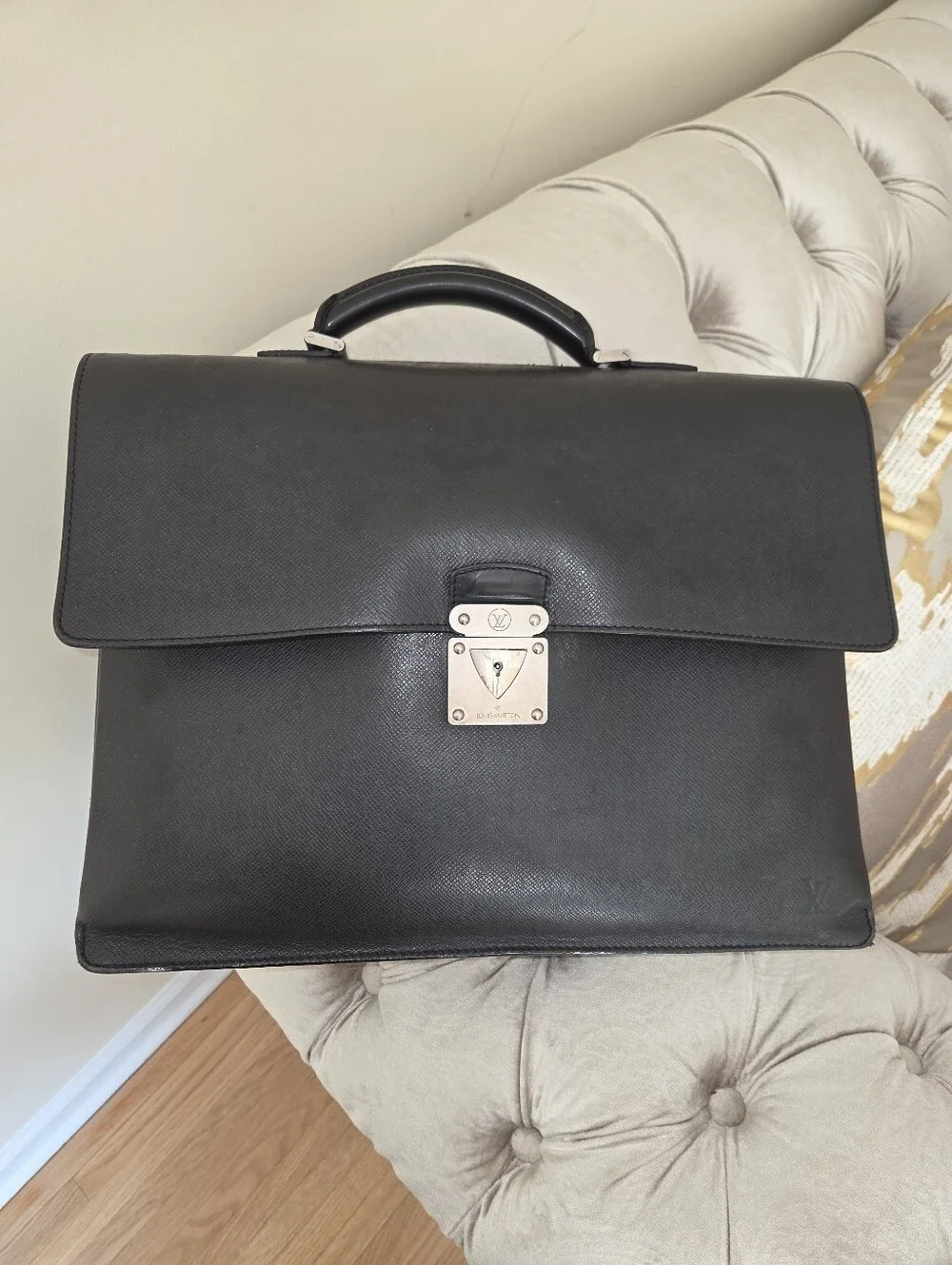 Louis Vuitton Taiga Laguito Business Bag Briefcase